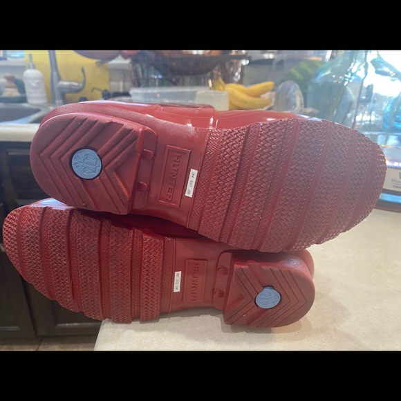 Red tall hunter boots - Picture 3 of 4